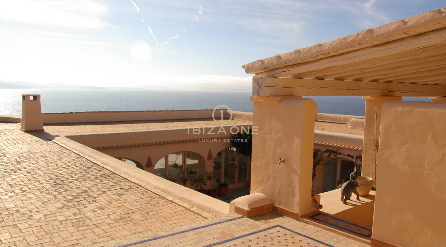 Ruhig gelegene Luxusvilla mit herrlichem Meerblick