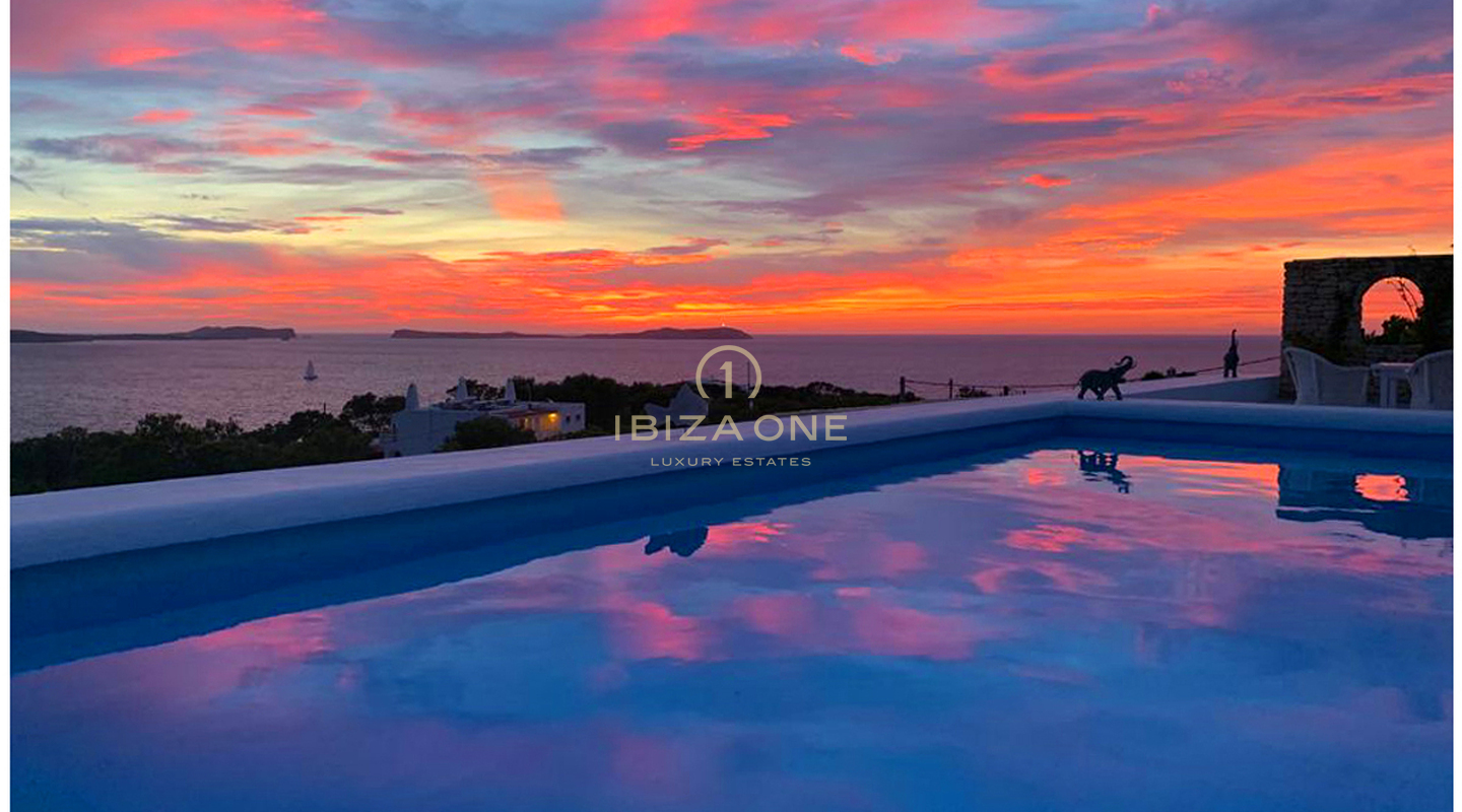 Ruhig gelegene Luxusvilla mit herrlichem Meerblick