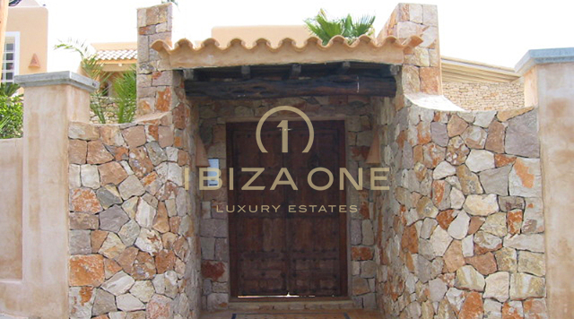 Quiet located luxury villa with amazin sea view