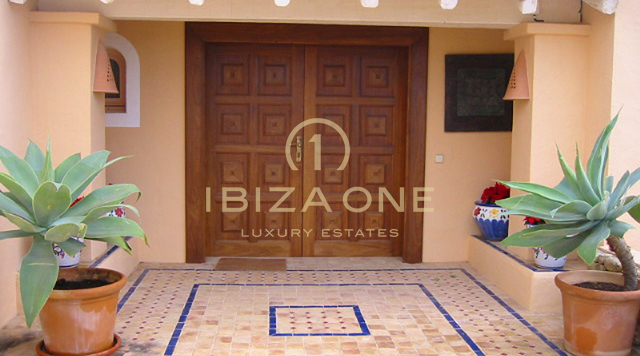 Quiet located luxury villa with amazin sea view