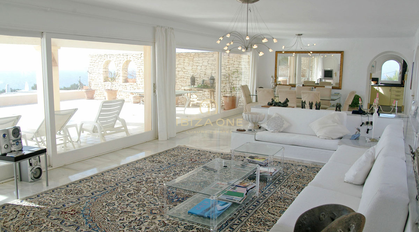 Ruhig gelegene Luxusvilla mit herrlichem Meerblick