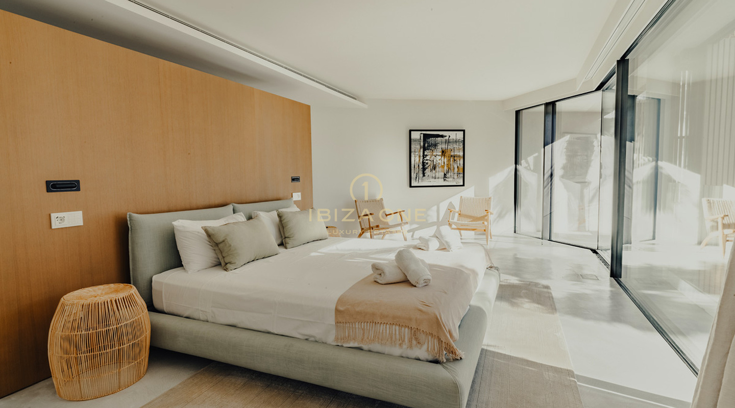 Villa de lujo de nueva construcción con fantásticas vistas al mar en venta en la codiciada urbanización mejor segura Vista Alegre en venta, Ibiza