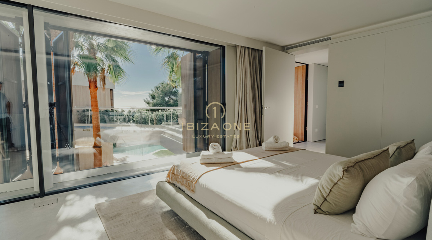 Villa de luxe de nouvelle construction avec vue fantastique sur la mer à vendre dans l'urbanisation la plus sécurisée et recherchée de Vista Alegre à vendre, Ibiza