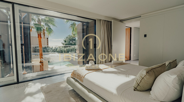 Nieuw gebouwde luxe villa met fantastisch uitzicht op zee te koop in de gewilde best beveiligde urbanisatie Vista Alegre te koop, Ibiza