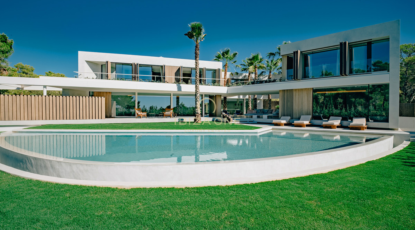 Neu gebaute Luxusvilla mit fantastischem Meerblick zu verkaufen in der begehrten bestgesicherten Urbanisation Vista Alegre, Ibiza