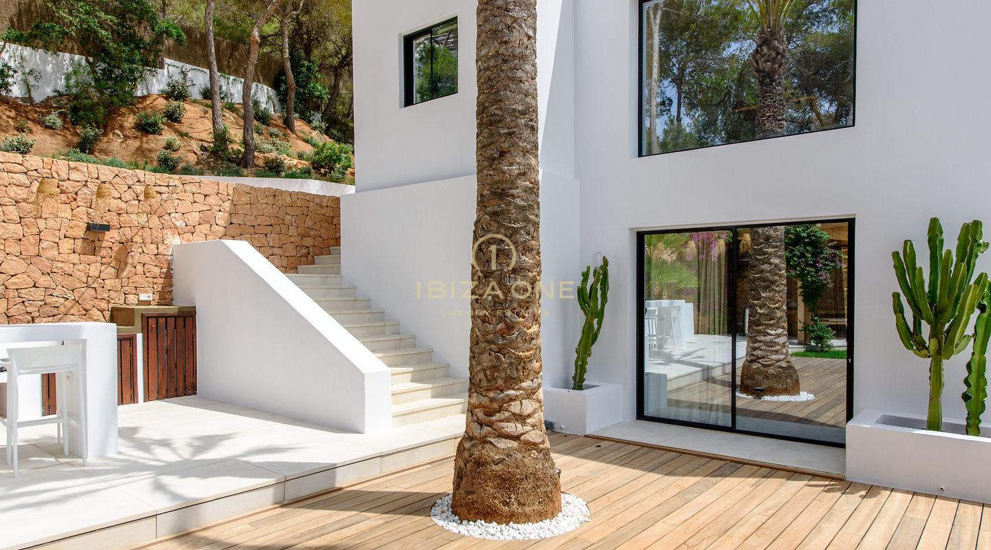 Wunderschöne Luxusvilla mit 6 Schlafzimmern und Meerblick auf Ibiza zu verkaufen
