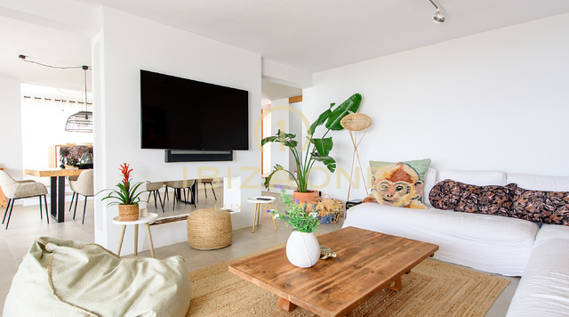 Wunderschöne Luxusvilla mit 6 Schlafzimmern und Meerblick auf Ibiza zu verkaufen