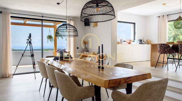 Wunderschöne Luxusvilla mit 6 Schlafzimmern und Meerblick auf Ibiza zu verkaufen