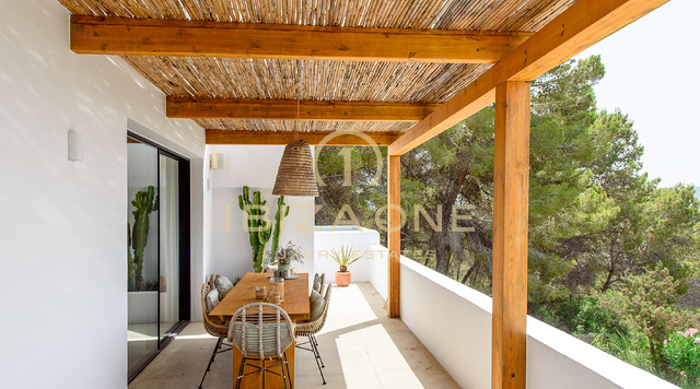 Wunderschöne Luxusvilla mit 6 Schlafzimmern und Meerblick auf Ibiza zu verkaufen