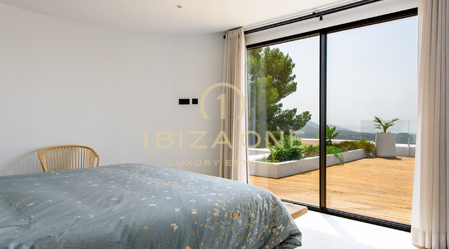 Wunderschöne Luxusvilla mit 6 Schlafzimmern und Meerblick auf Ibiza zu verkaufen