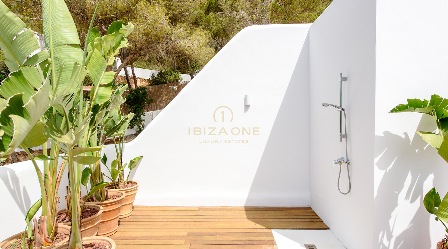 Wunderschöne Luxusvilla mit 6 Schlafzimmern und Meerblick auf Ibiza zu verkaufen