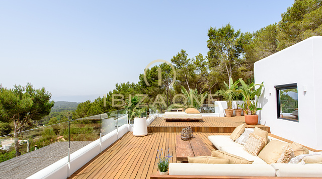 Prachtige luxe villa met 6 slaapkamers en zeezicht te koop, Ibiza