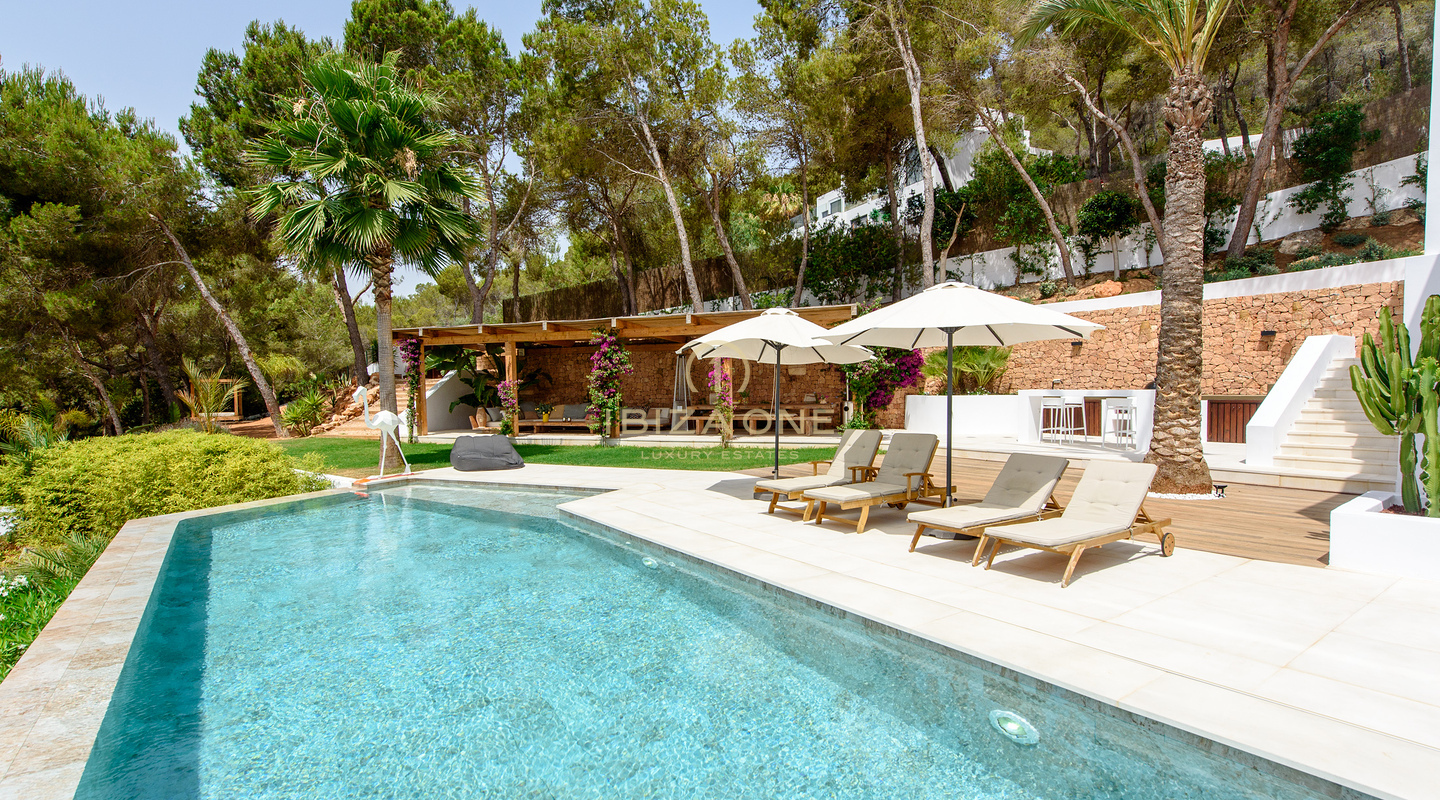 Wunderschöne Luxusvilla mit 6 Schlafzimmern und Meerblick auf Ibiza zu verkaufen