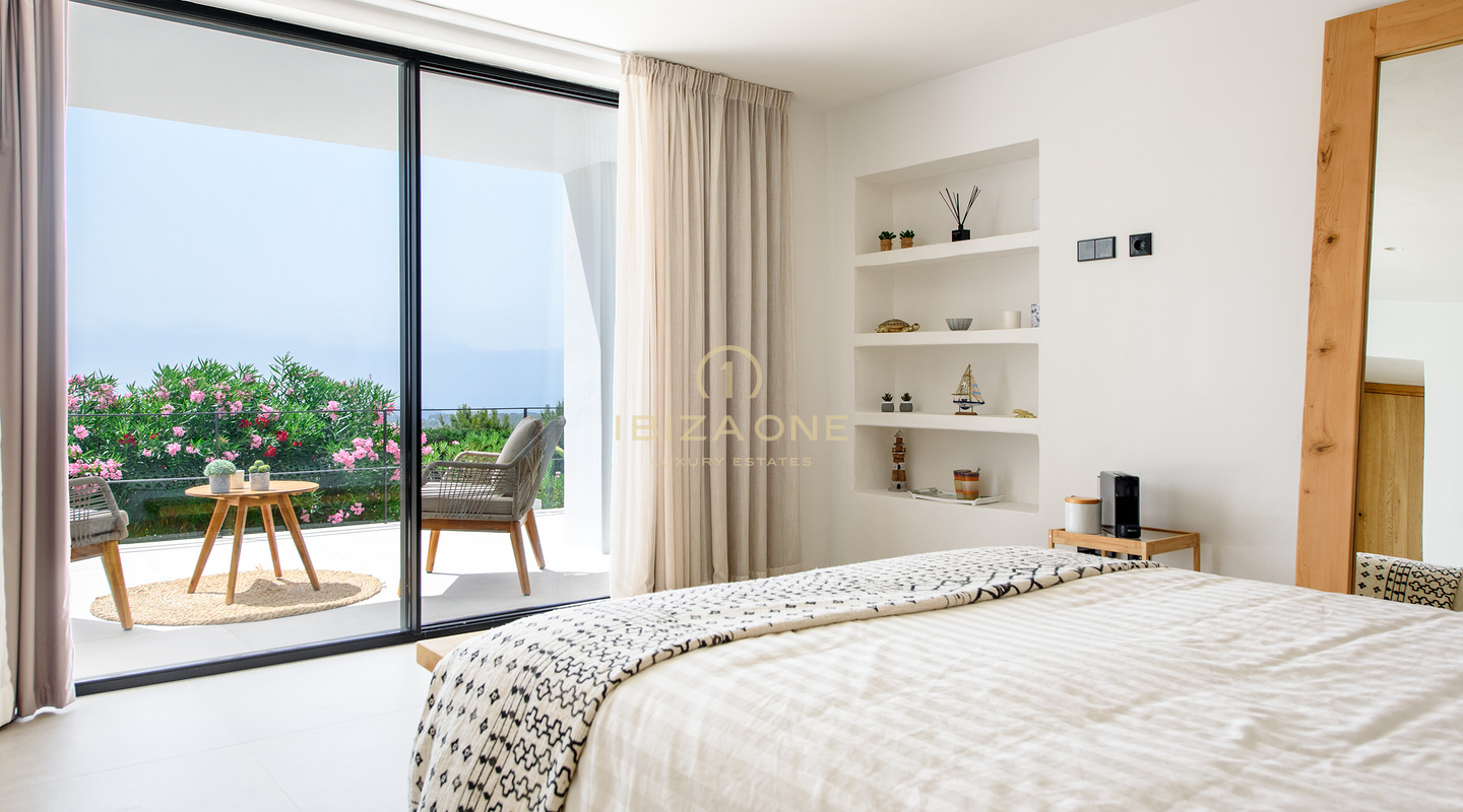 Schöne Luxusvilla mit 6 Schlafzimmern und Meerblick zu verkaufen, Ibiza