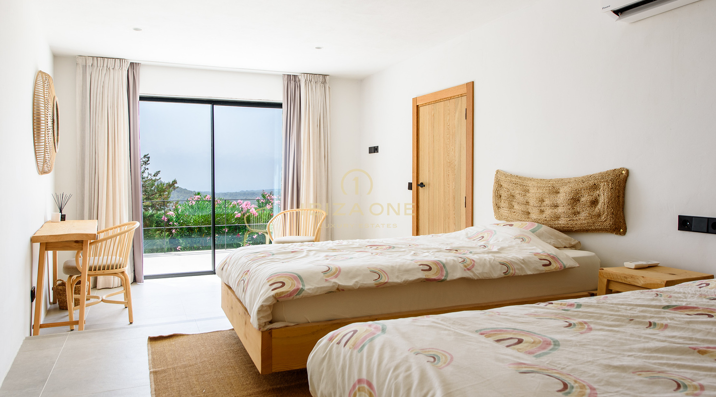 Wunderschöne Luxusvilla mit 6 Schlafzimmern und Meerblick auf Ibiza zu verkaufen