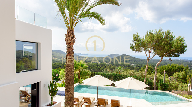 Schöne Luxusvilla mit 6 Schlafzimmern und Meerblick zu verkaufen, Ibiza