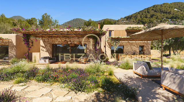 Terrain avec vue sur la mer et permis pour une propriété de luxe entre Ibiza et Sant Josep près de Salinas à vendre, Ibiza - Terrain avec vue sur la mer et permis pour une propriété de luxe entre Ibiza et Sant Josep près de Salinas à louer, Ibiza