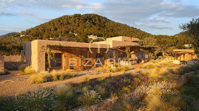 Terrain avec vue sur la mer et permis pour une propriété de luxe entre Ibiza et Sant Josep près de Salinas à vendre, Ibiza - Terrain avec vue sur la mer et permis pour une propriété de luxe entre Ibiza et Sant Josep près de Salinas à louer, Ibiza