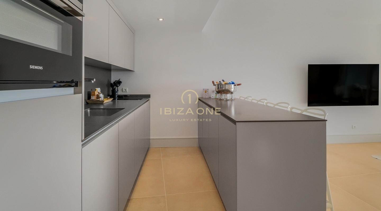 Appartement de luxe moderne sur le Paseo Maritimo à Edificio Miramar avec Dalt Vila et vue sur la mer à vendre, Ibiza - Appartement de luxe moderne sur le Paseo Maritimo à Edificio Miramar avec Dalt Vila et vue sur la mer à louer, Ibiza
