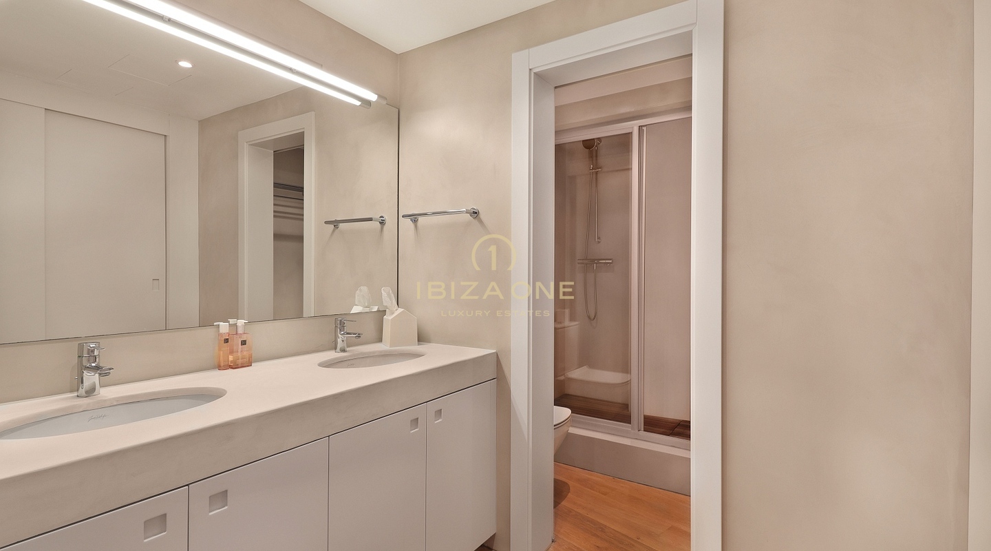 Appartement de luxe moderne sur le Paseo Maritimo à Edificio Miramar avec Dalt Vila et vue sur la mer à vendre, Ibiza - Appartement de luxe moderne sur le Paseo Maritimo à Edificio Miramar avec Dalt Vila et vue sur la mer à louer, Ibiza
