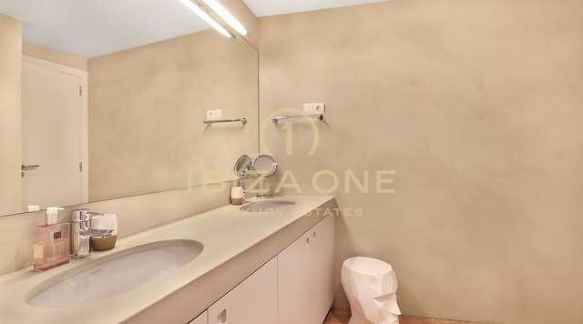 Modern luxe appartement op Paseo Maritimo in Edificio Miramar met Dalt Vila en zeezicht te koop, Ibiza - Modern luxe appartement op Paseo Maritimo in Edificio Miramar met Dalt Vila en zeezicht te huur, Ibiza