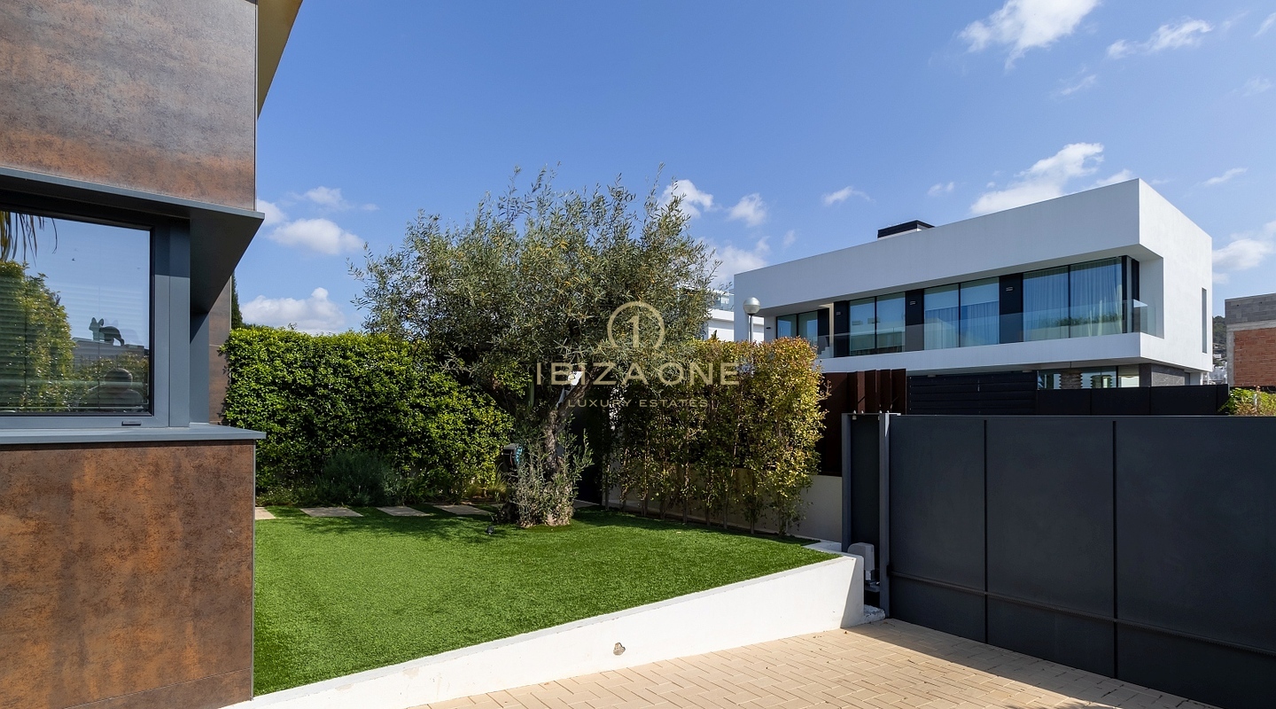 Villa de luxe moderne avec piscine et vue panoramique sur la mer et Dalt Vila à vendre, Ibiza - Villa de luxe moderne avec piscine et vue panoramique sur la mer et Dalt Vila à louer, Ibiza
