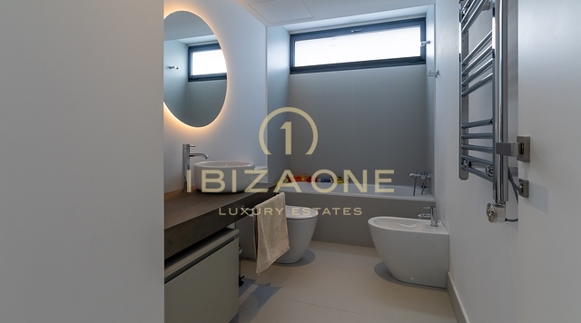 Villa de luxe moderne avec piscine et vue panoramique sur la mer et Dalt Vila à vendre, Ibiza - Villa de luxe moderne avec piscine et vue panoramique sur la mer et Dalt Vila à louer, Ibiza