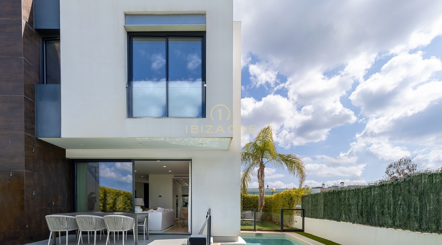 Moderne Luxusvilla mit Pool und Panoramablick auf das Meer und Dalt Vila zu verkaufen, Ibiza - Moderne Luxusvilla mit Pool und Panoramablick auf das Meer und Dalt Vila zu vermieten, Ibiza