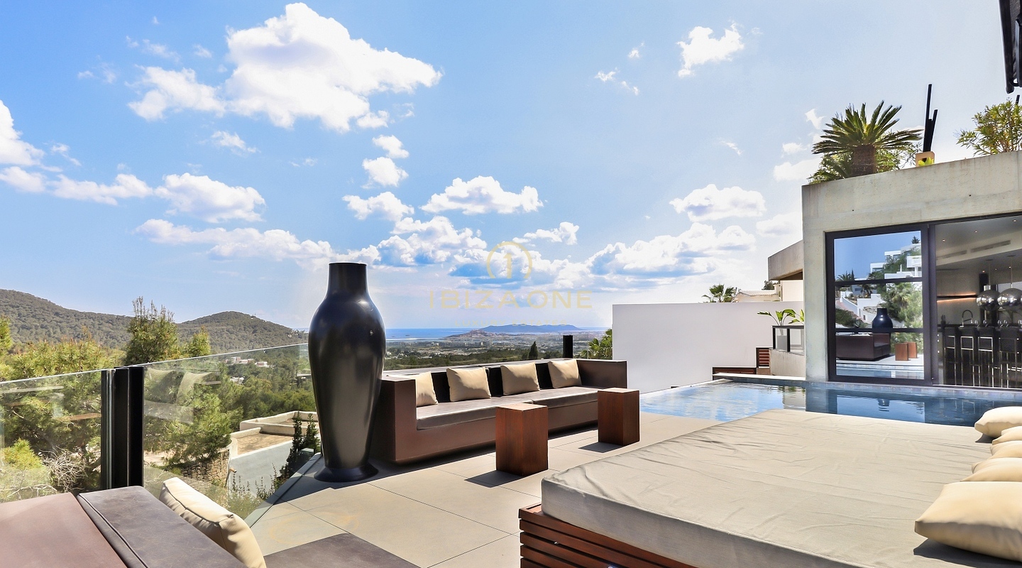 Villa de luxe design avec vue sur la mer et permis de location à Can Furnet à vendre, Ibiza - Villa de luxe design avec vue sur la mer et permis de location à Can Furnet à louer, Ibiza