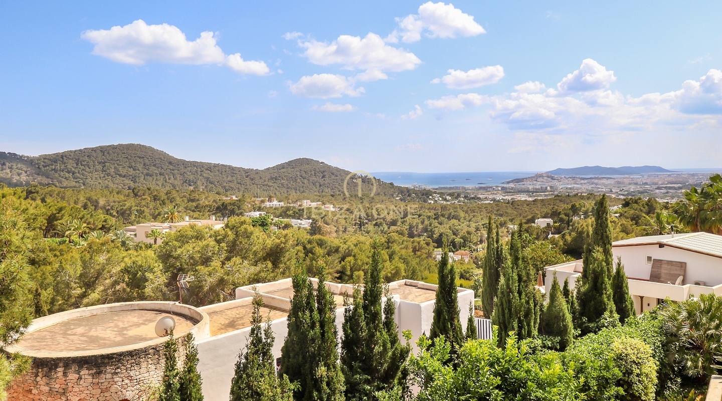Villa de lujo de diseño con vistas al mar y licencia de alquiler en Can Furnet en venta, Ibiza - Villa de lujo de diseño con vistas al mar y licencia de alquiler en Can Furnet en alquiler, Ibiza