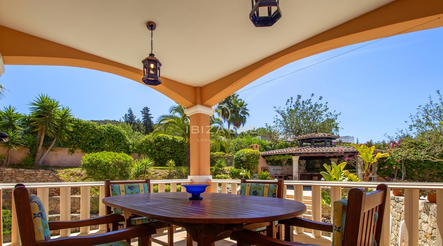 Exquise finca de luxe authentique avec Dalt Vila et vue sur la mer à vendre, Ibiza