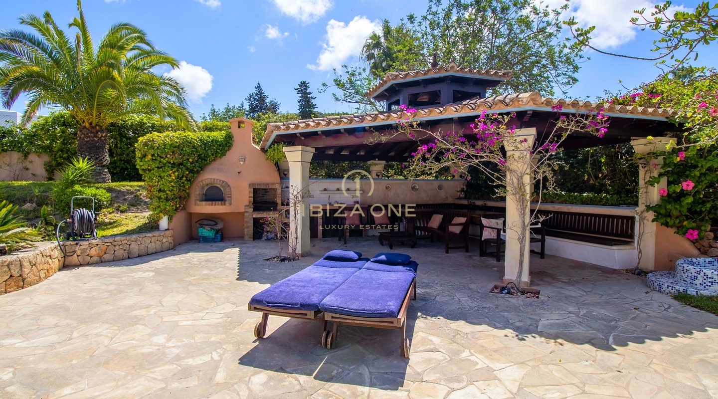 Exquisite authentische Luxusfinca mit Dalt Vila und Meerblick zu verkaufen, Ibiza
