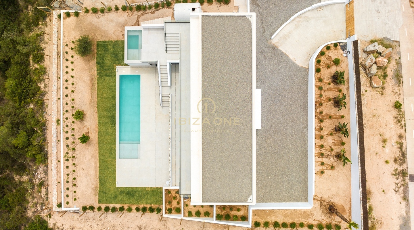 Nieuwbouw luxe villa met zwembad en prachtig uitzicht te koop