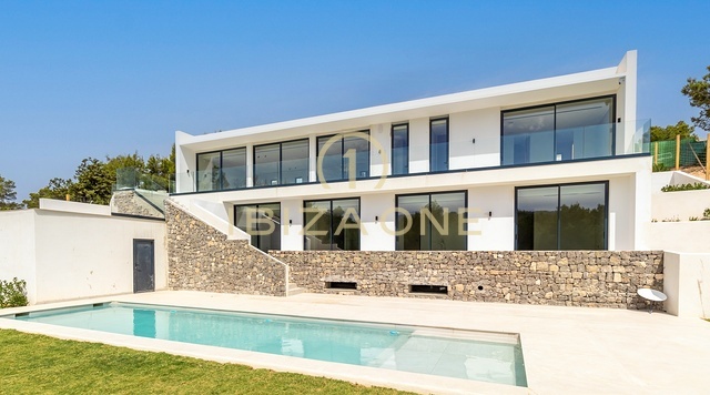 Nieuwbouw luxe villa met zwembad en prachtig uitzicht te koop