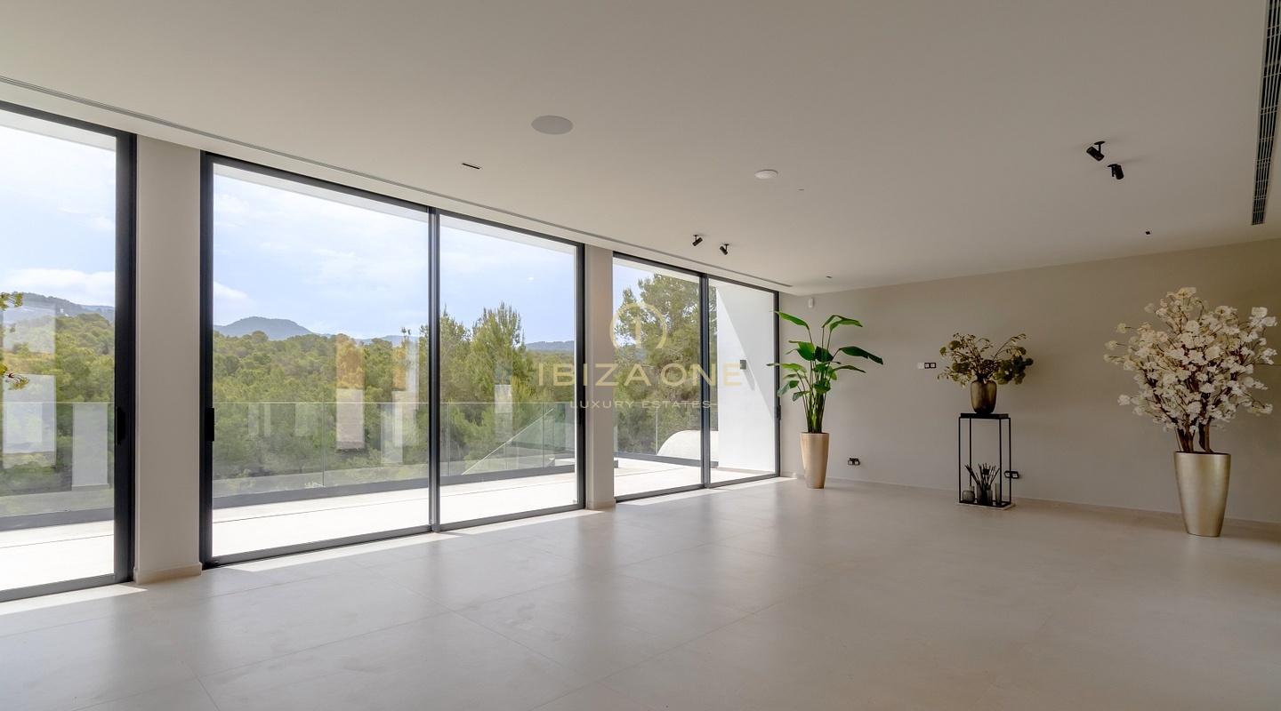 Nieuwbouw luxe villa met zwembad en prachtig uitzicht te koop