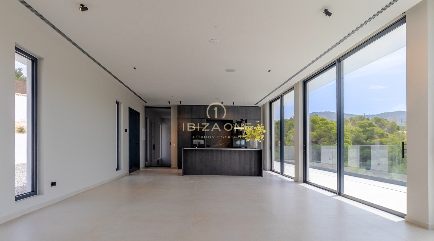 Nieuwbouw luxe villa met zwembad en prachtig uitzicht te koop
