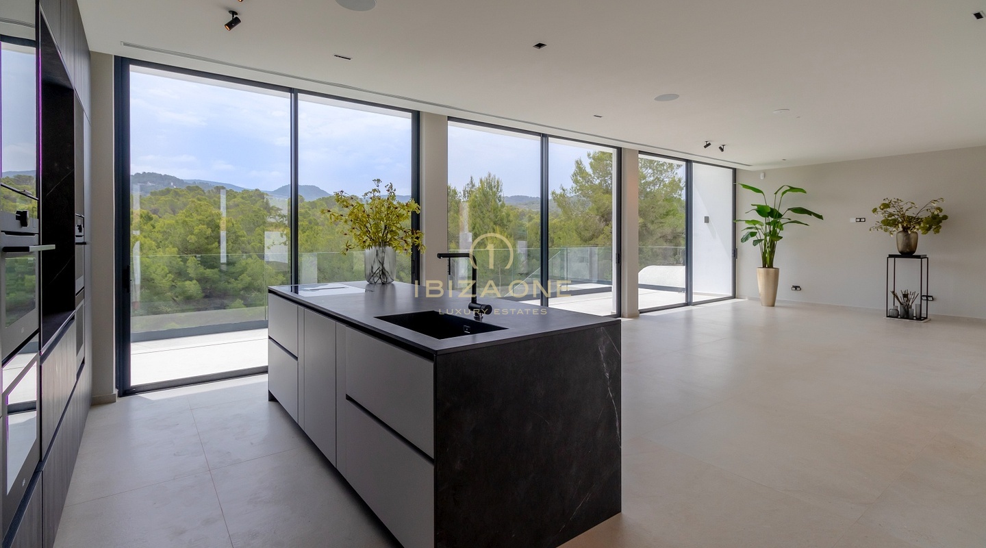 Villa de lujo de nueva construcción con piscina y vistas impresionantes en venta
