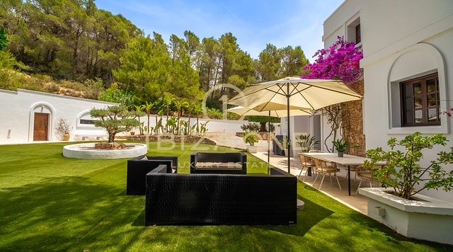 Villa di lusso privata e appartata in vendita a Sa Carroca, Ibiza