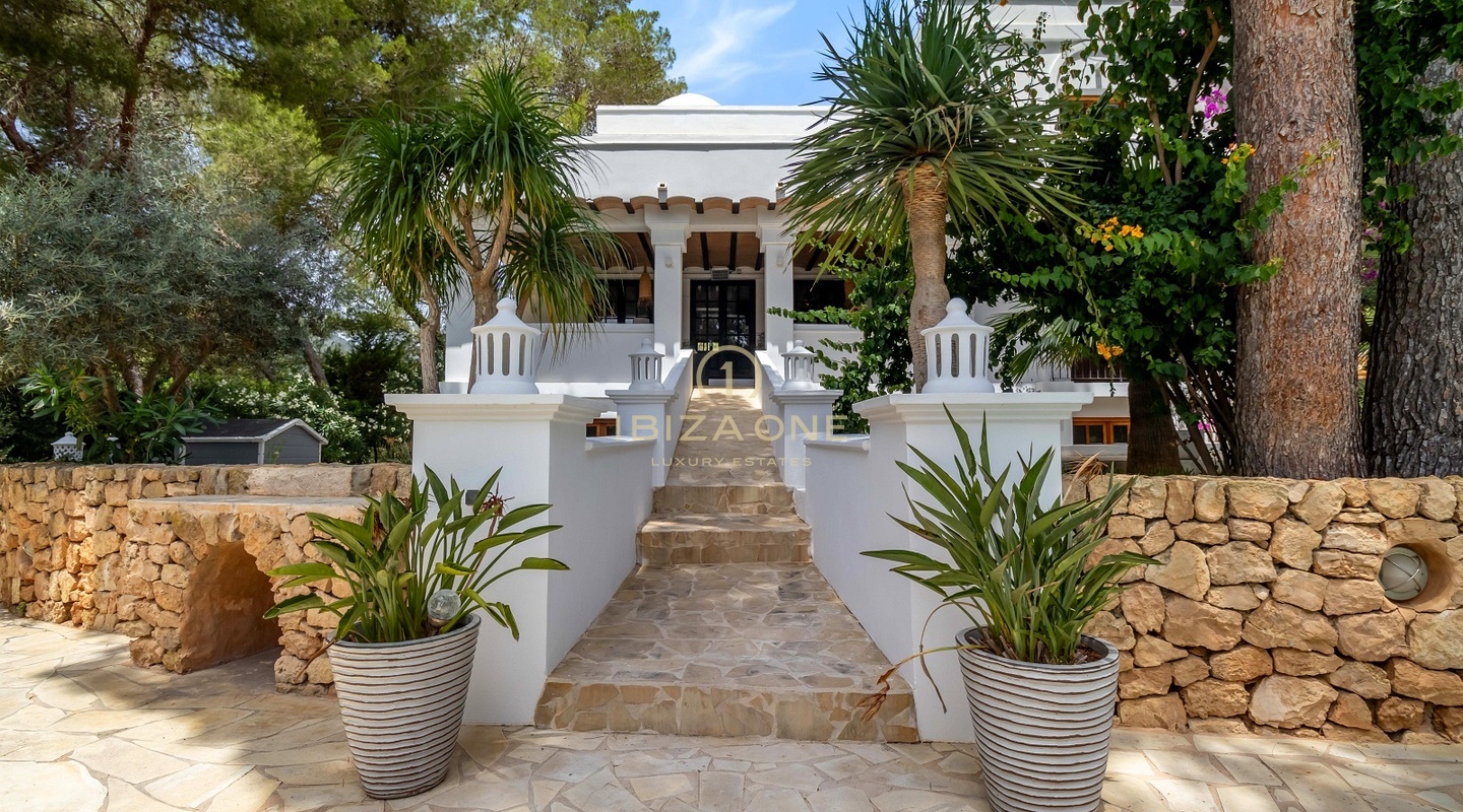 Private and secluded luxury villa in Sa Carroca for sale, Ibiza