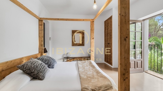 Privé en afgelegen luxe villa in Sa Carroca te koop, Ibiza