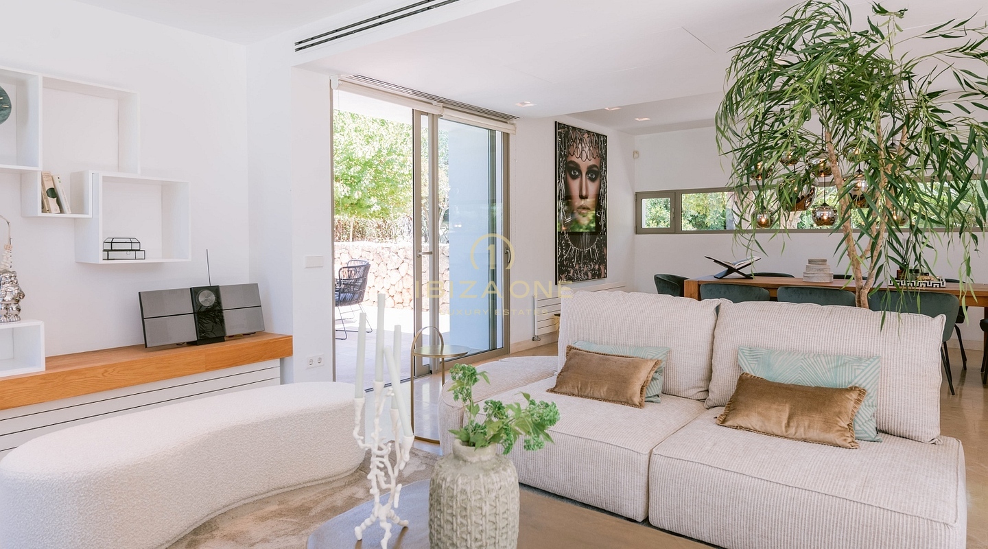 Lussuosa, moderna e luminosa villa con 4 camere da letto in vendita, Ibiza