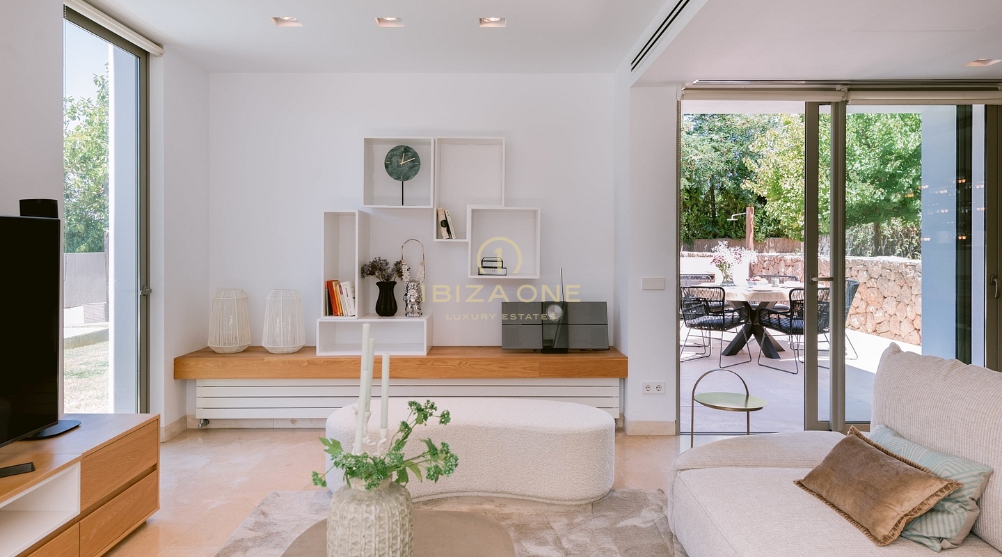 Luxurious, modern and luminous 4-bedroom villa for sale, Ibiza