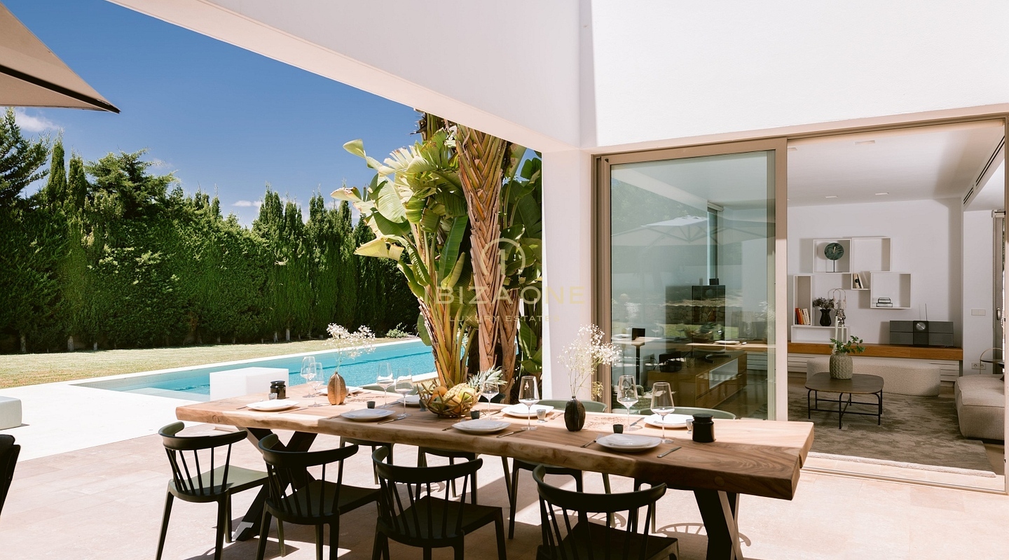 Luxurious, modern and luminous 4-bedroom villa for sale, Ibiza