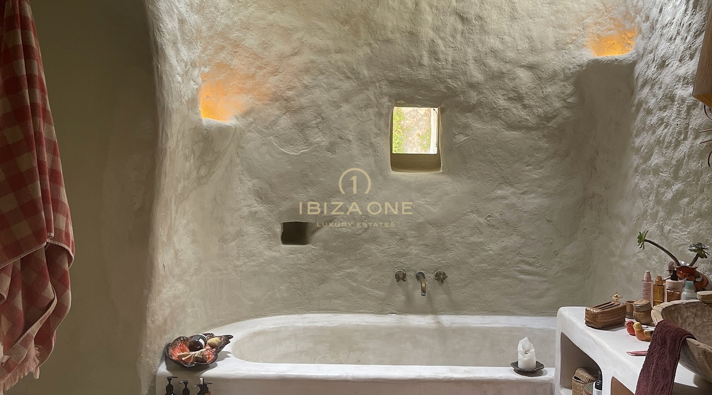 Casale di lusso originale in posizione idilliaca in vendita, Ibiza