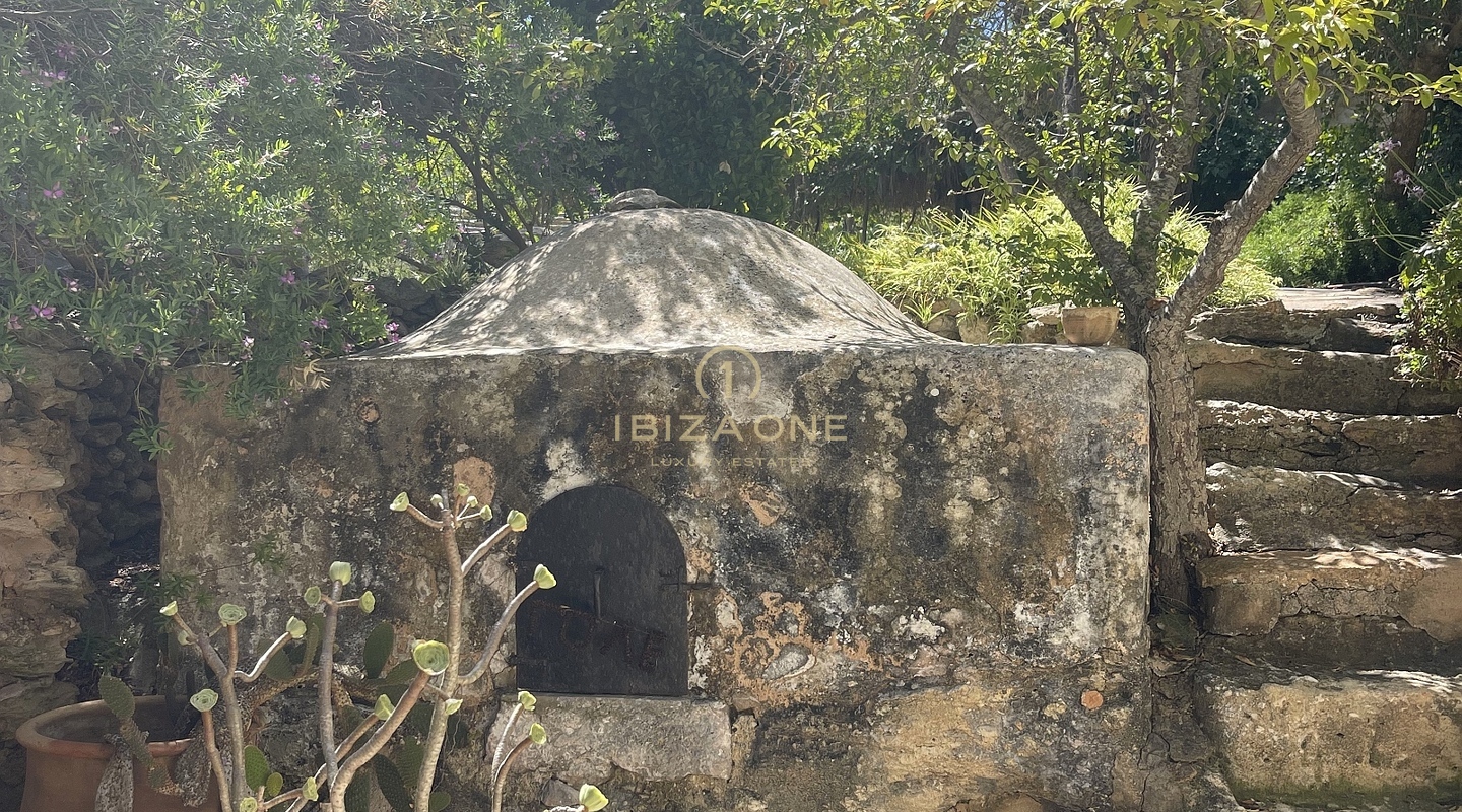 Ferme de luxe originale dans un endroit idyllique à vendre, Ibiza
