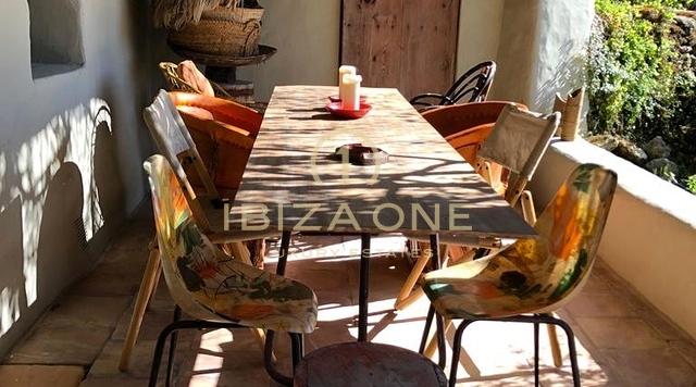 Originele luxe boerderij op een idyllische locatie te koop, Ibiza