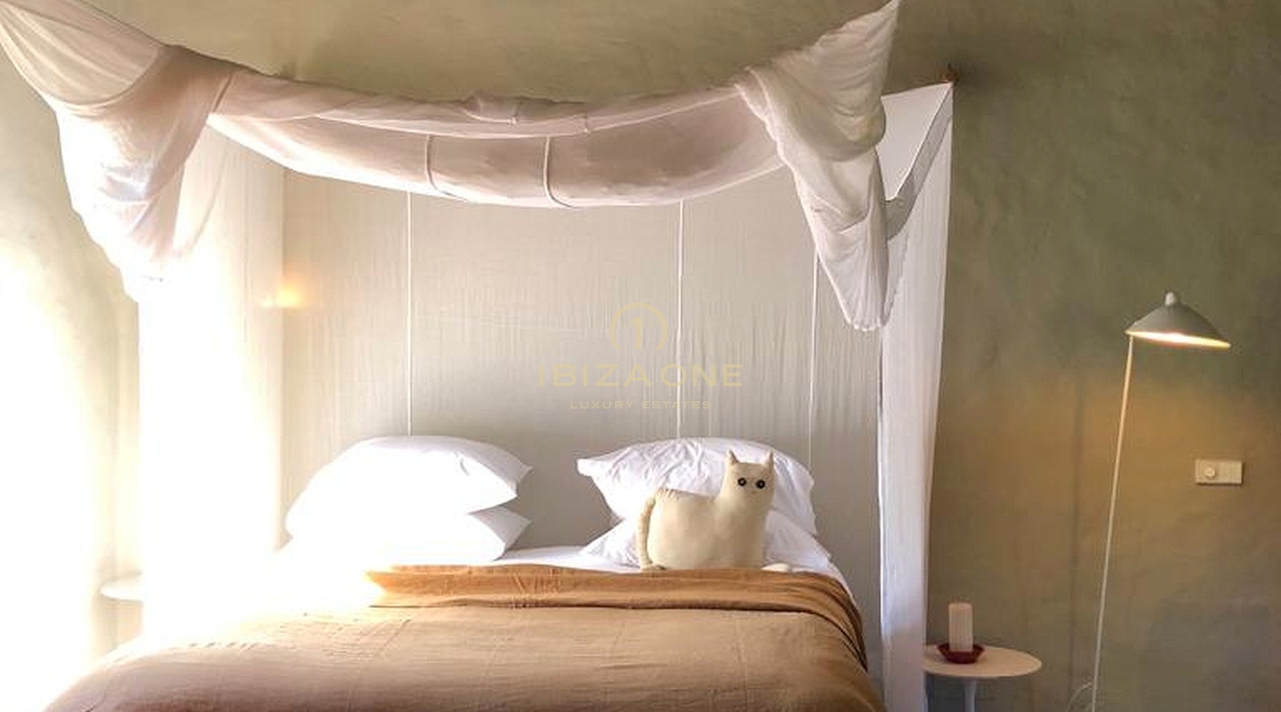 Original luxury farmhouse in an idyllic location for sale, Ibiza