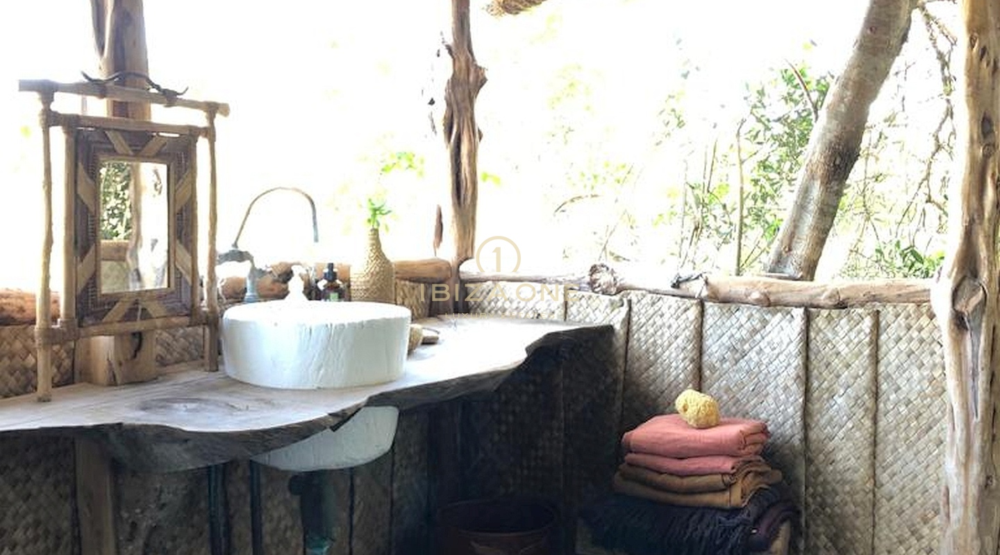 Ferme de luxe originale dans un endroit idyllique à vendre, Ibiza