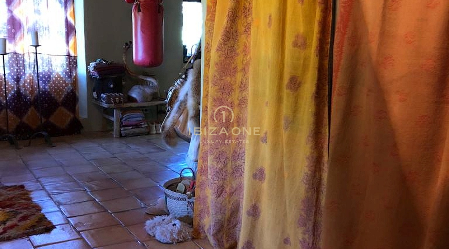 مزرعة فاخرة أصلية في موقع مثالي للبيع، إيبيزا