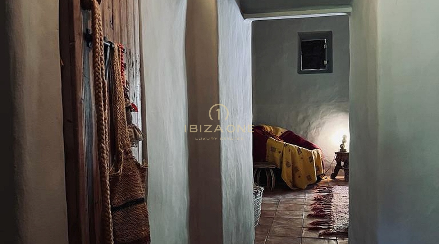 Original luxury farmhouse in an idyllic location for sale, Ibiza